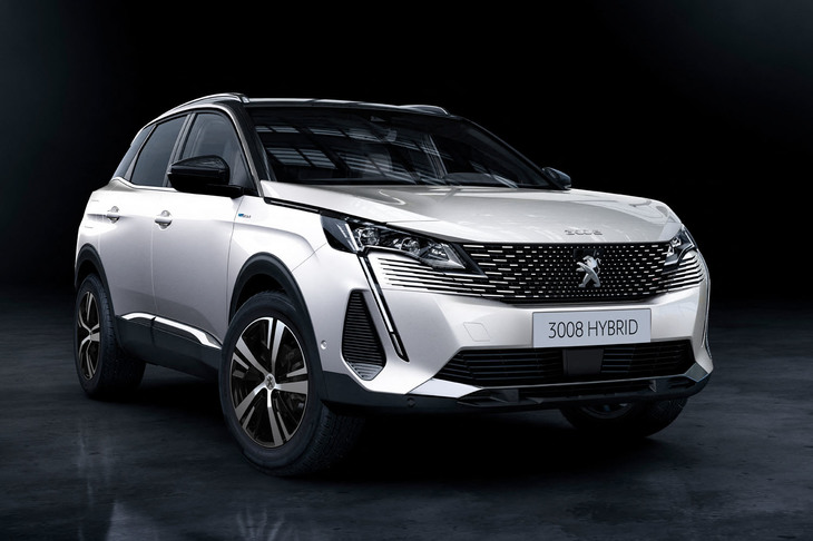 プジョーの好調を支える「3008」。2021年1月に導入されたマイナーチェンジモデルからは国内向けにもプラグインハイブリッド車が設定された。