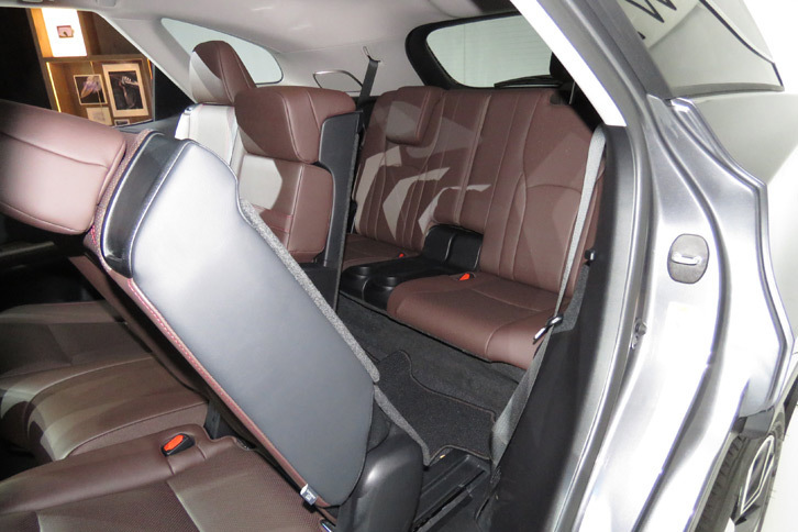 レクサスRX350L（3列目シート）