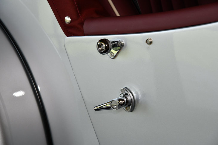 モーガン4/4（ドアノブ）