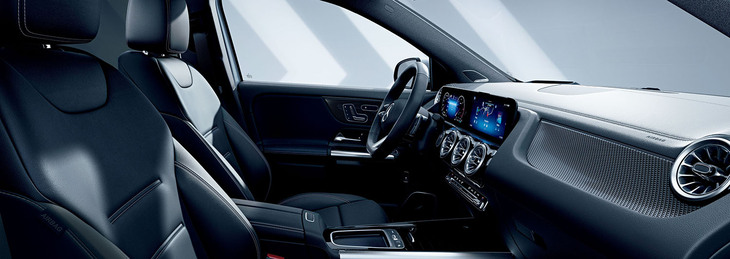 「GLA200d 4MATICアーバンスターズ」のインテリア。