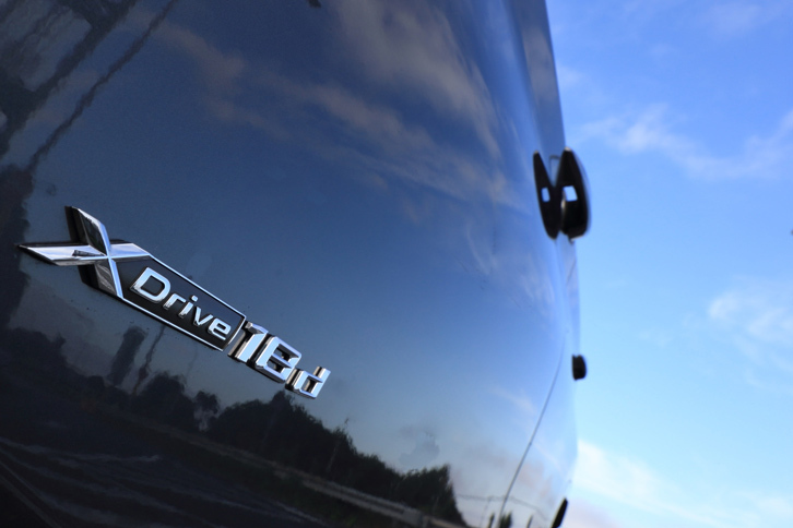 「X1 xDrive18d」の導入により、日本におけるBMWのディーゼルモデルは10種類、MINIも含めたグループ全体では20種類を数えることとなった。