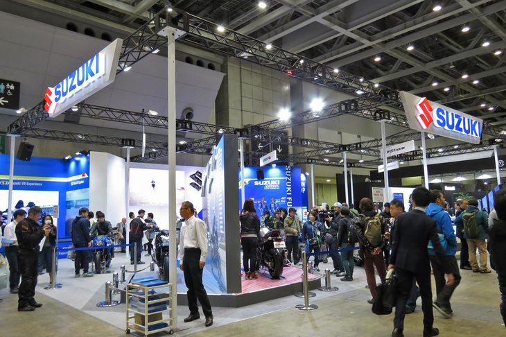 スズキブースの様子。