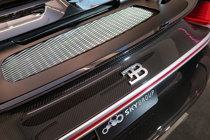 ブガッティ・シロン（エンブレム）