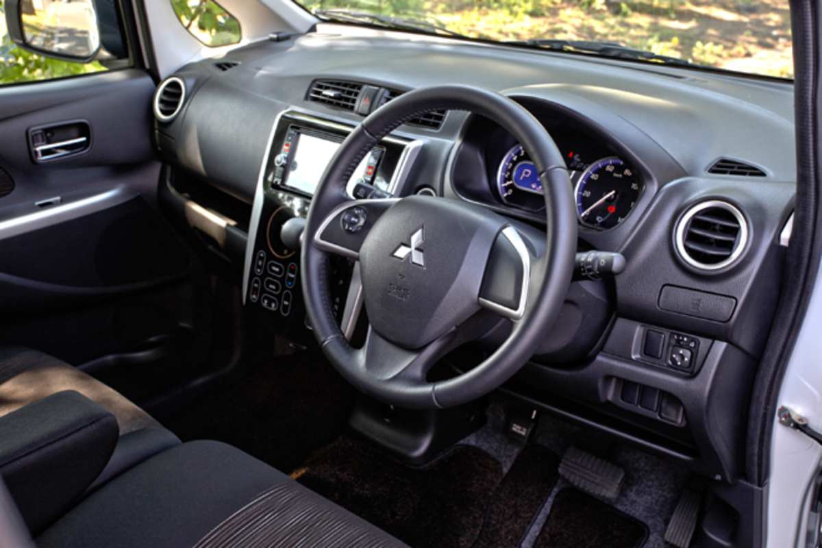 三菱ekワゴン Ekカスタム 内装 外装など30枚 画像 写真 Webcg