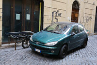 「プジョー206」も、その小柄なサイズから、今も根強いファンが存在する。