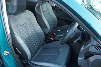 「35 TFSI Sライン」のインテリア。「ノヴムクロス」と呼ばれるシート表皮を採用している。