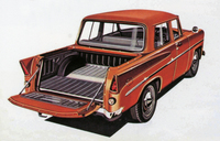 「スカイウェイ ライトバン」と同時にデビューした「スカイウェイ ピックアップ」（ALPE-1）。6人乗りのダブルピックアップで、最大積載量はこちらも500kg。バンともども、テールフィンを備えた商用車は珍しい。価格は83万円。