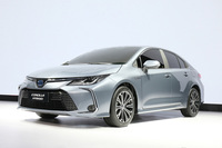 中国で「カローラ」として販売されるセダンモデル。ボディー外寸は「レビン」と同一。