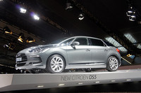 存在感のあるシトロエン、おとなしいプジョー【フランクフルトショー2011】