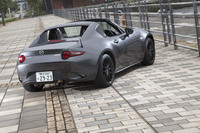 マイナーチェンジが施された、リトラクタブルハードトップモデル「ロードスターRF」。最新型は2018年7月に発売された。