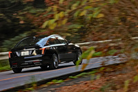 アレック氏のお気に入りは「スポーツ」モード。「このモードに入れると、ちょっと車格が上がったような気がしますね。ハンドルの重さがちょうどいいし、直進性も文句なし。エンジンの回転数が上がって常に加速をスタンバイしている状態で、スポーティーな走りを楽しめます」とのこと。