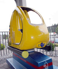 ドイツ製“万博”風遊具。（写真2）