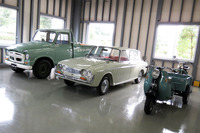 取材会場となった建屋の中には、貴重な試作車も含め、新旧のスバルのモデルがズラリ。エンジニアたちが気軽に触れられるよう、ドアにカギはかけていないのだとか。こんなあたりにも、スバルのエンジニアに対する姿勢が感じられた。