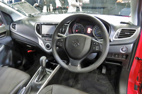 インテリアは、広がりを感じる上質な空間を表現したという。