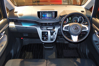 インテリアの様子。写真は「ムーヴカスタムRS“SA”」のもの。