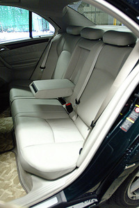 メルセデスベンツ C240 4マチック（5AT）【ブリーフテスト】の画像