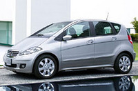 「メルセデスAクラス」に内外飾った特別仕様車の画像