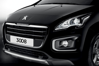 出力と燃費が向上したプジョー3008発売の画像