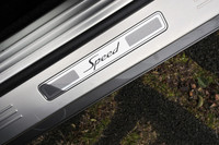 サイドシルには「Speed」の文字が刻まれる。