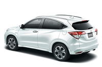 「ヴェゼル ハイブリッドZ」
    