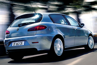 「アルファ147」にコラボ仕様の特別限定モデルの画像