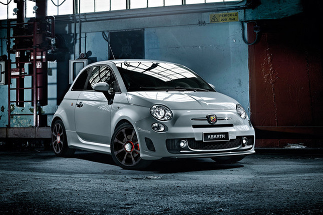 「アバルト500」