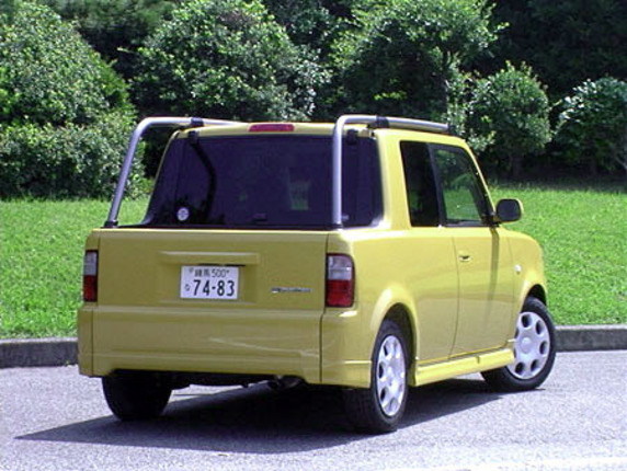 【スペック】全長×全幅×全高＝3895×1690×1670mm/ホイールベース＝2500mm/車重＝1020kg/駆動方式＝FF/1.5リッター直4DOHC16バルブ（110ps/6000rpm、14.6kgm/4200rpm）/車両本体価格＝169.0万円（テスト車＝同じ）