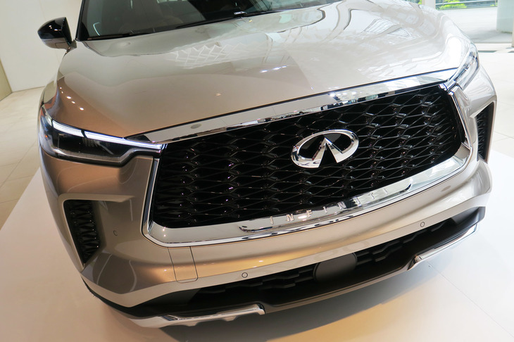 インフィニティQX60（フロントマスク）