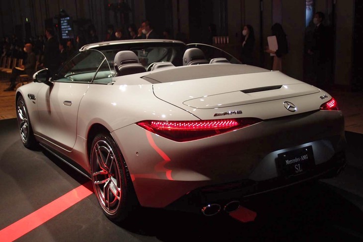 メルセデスAMG SL43