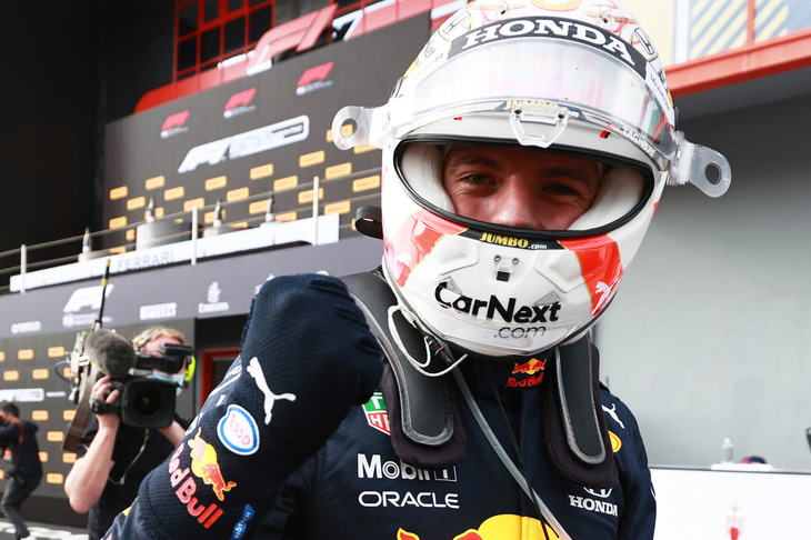 F1第2戦エミリアロマーニャGPを制したレッドブル・ホンダのマックス・フェルスタッペン。フェルスタッペンにとって通算11勝目。パワーユニットサプライヤーのホンダにとっては、1991年にアイルトン・セナが勝って以来となるイモラでの勝利となる。（Photo=Getty Images / Red Bull Content Pool）
