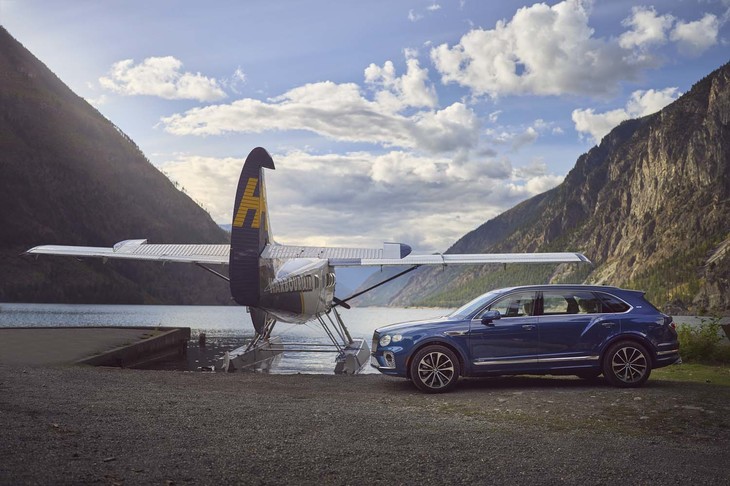 ベントレー・ベンテイガEWBアズール ファーストエディション