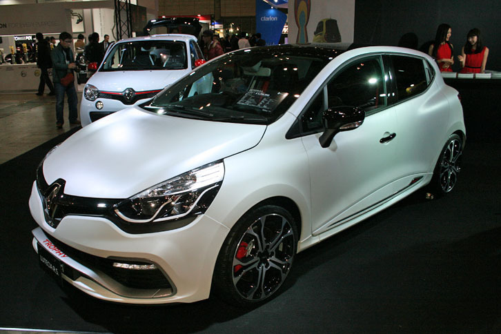 ルーテシア ルノースポール トロフィー （特別色「ブラン ジーヴル ナクレ マット」）