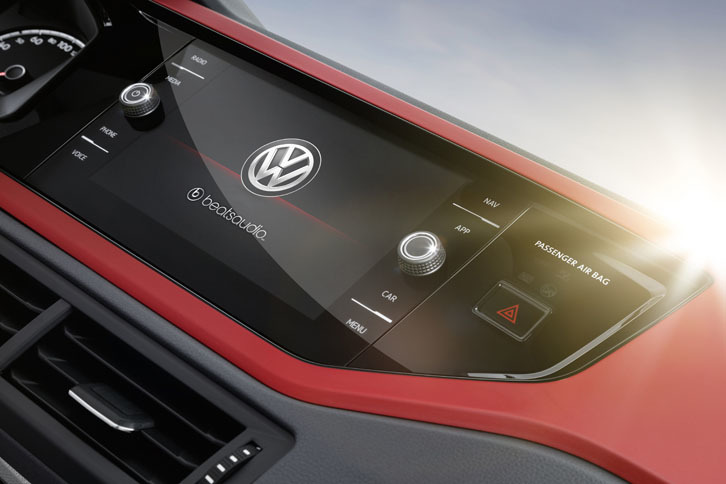 フォルクスワーゲン・ポロ＜beatsオーディオ搭載車＞（インテリア）