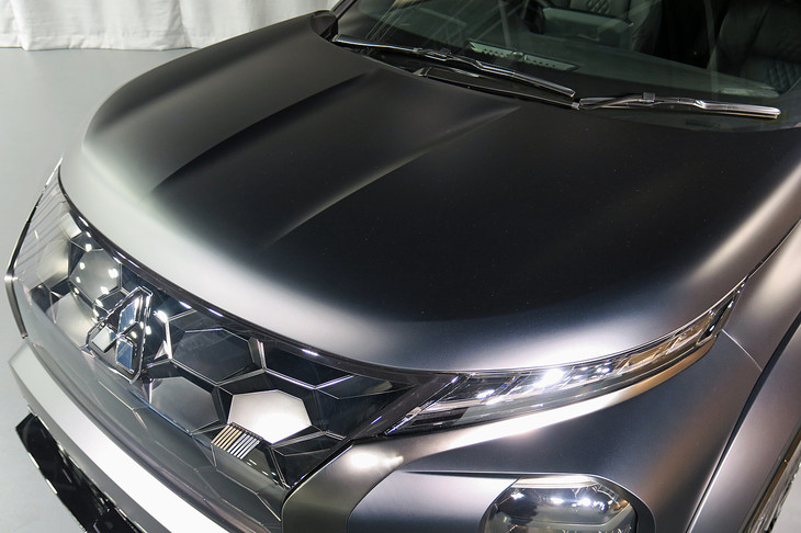 三菱ヴィジョン ラリーアート コンセプト（ボンネット）