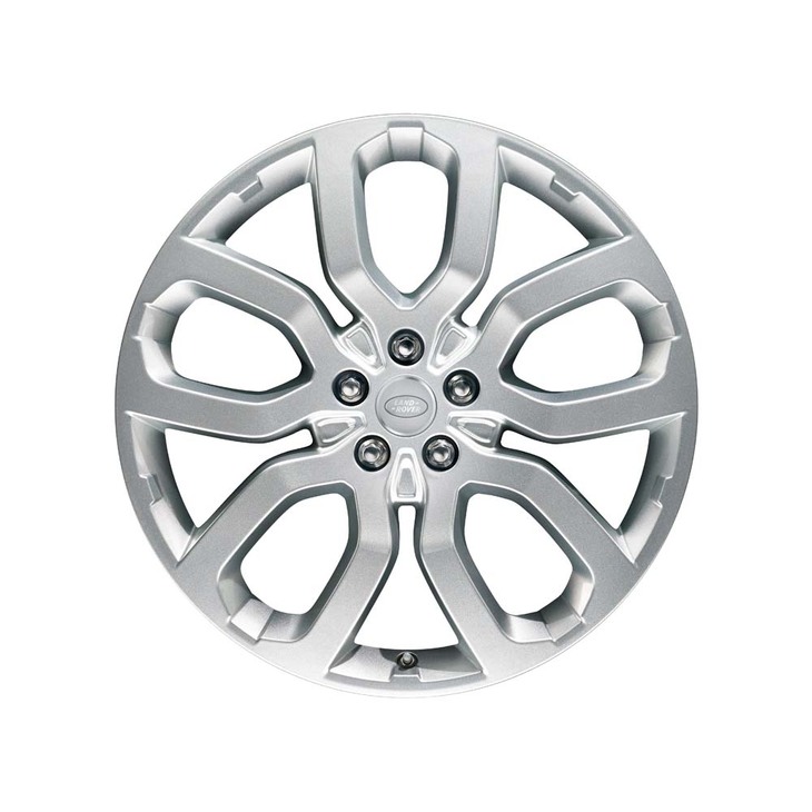 「22インチ“スタイル5044” 5スプリットスポーク」と名づけられた、「レンジローバー50thコレクション」のアルミホイール。