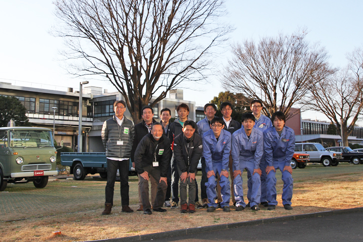 歴代車両のレストアと、維持管理および保存を担当するスタッフのみなさん。
