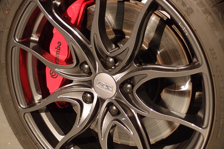 メガーヌR.S. 273パックスポール（マルケジーニデザイン軽量鍛造アロイホイール）