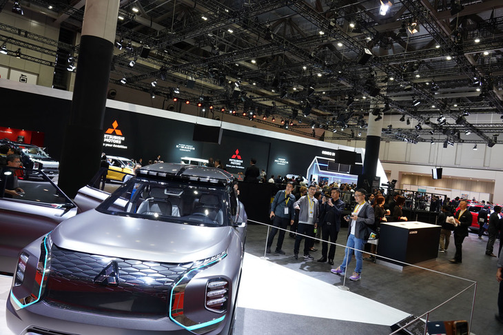 三菱ブースの様子。