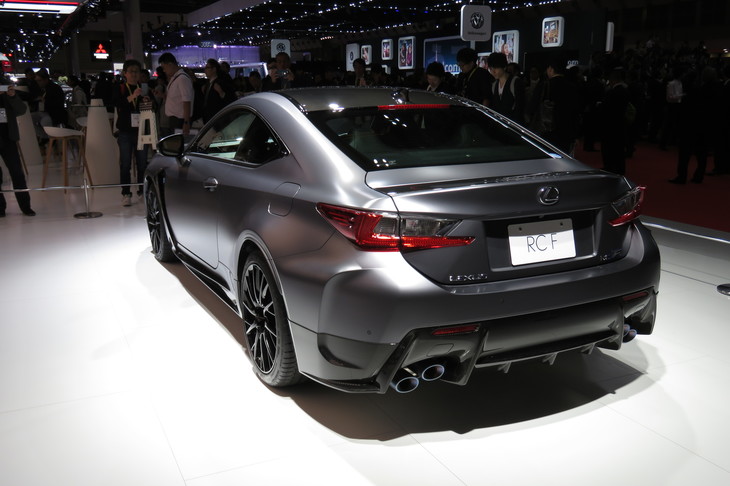 “F”シリーズの誕生10周年を祝う「レクサスRC F」の特別仕様車（エクステリア）。