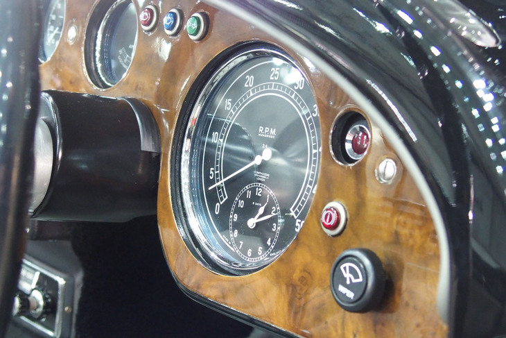 アルヴィス4.3リッター ヴァンデンプラ ツアラー（コンティニュエーションモデル）