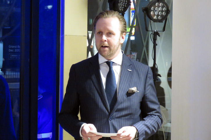 まずはアジア・パシフィック地域におけるアストンマーティンの事業を統括する、パトリック・ニルソン氏が来場者にあいさつ。