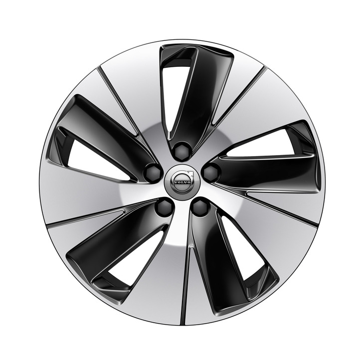 「ウルトラB3」グレードに標準装備とされるダイヤモンドカット／ブラックの18インチアルミホイール。