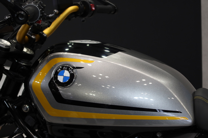 BMW R12