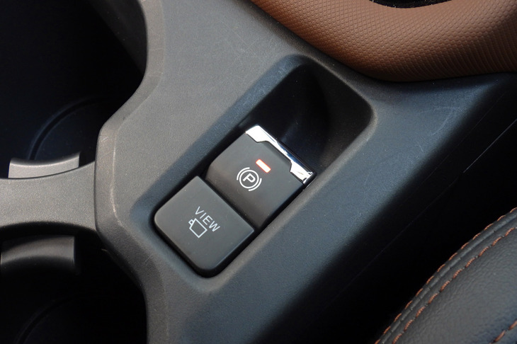 スバル・フォレスター プレミアムS：HEV EX（電動パーキングブレー）