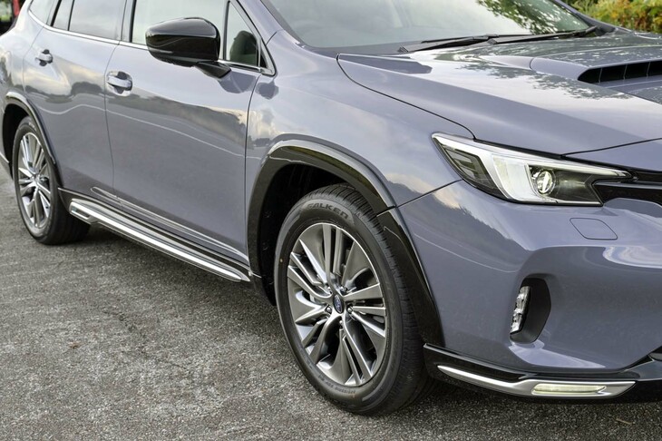 スバル・レヴォーグ レイバック用品装着車（クラッディング）