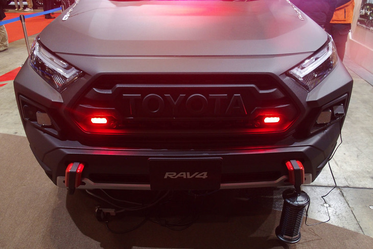 RAV4“5D ADVENTURE 2022”（エクステリア）