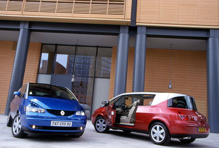 クーペとミニバンが融合した「アヴァンタイム」（2001-2003年）。2000年代のルノーは、とにかくトガってた！