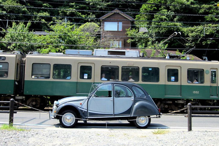 伊達軍曹のかつての愛車「シトロエン2CVチャールストン」。「夏場の日中以外は最高の街乗り乗用車。運転の基本を学べた気が」
