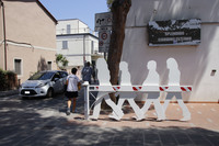 『アビイ・ロード』風バリケード。