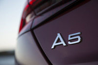 美しさと実用性を高次元で両立させた「A5」シリーズ。4ドアクーペの「スポーツバック」のほか、2ドアの「クーペ」とオープンモデルの「カブリオレ」がそろう。